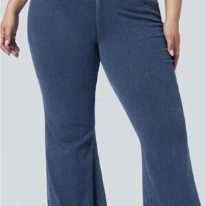 Halara Plus Crossover Pocket Flex Blue Wash Flare Jeans NWT Size 2X (20-22) New